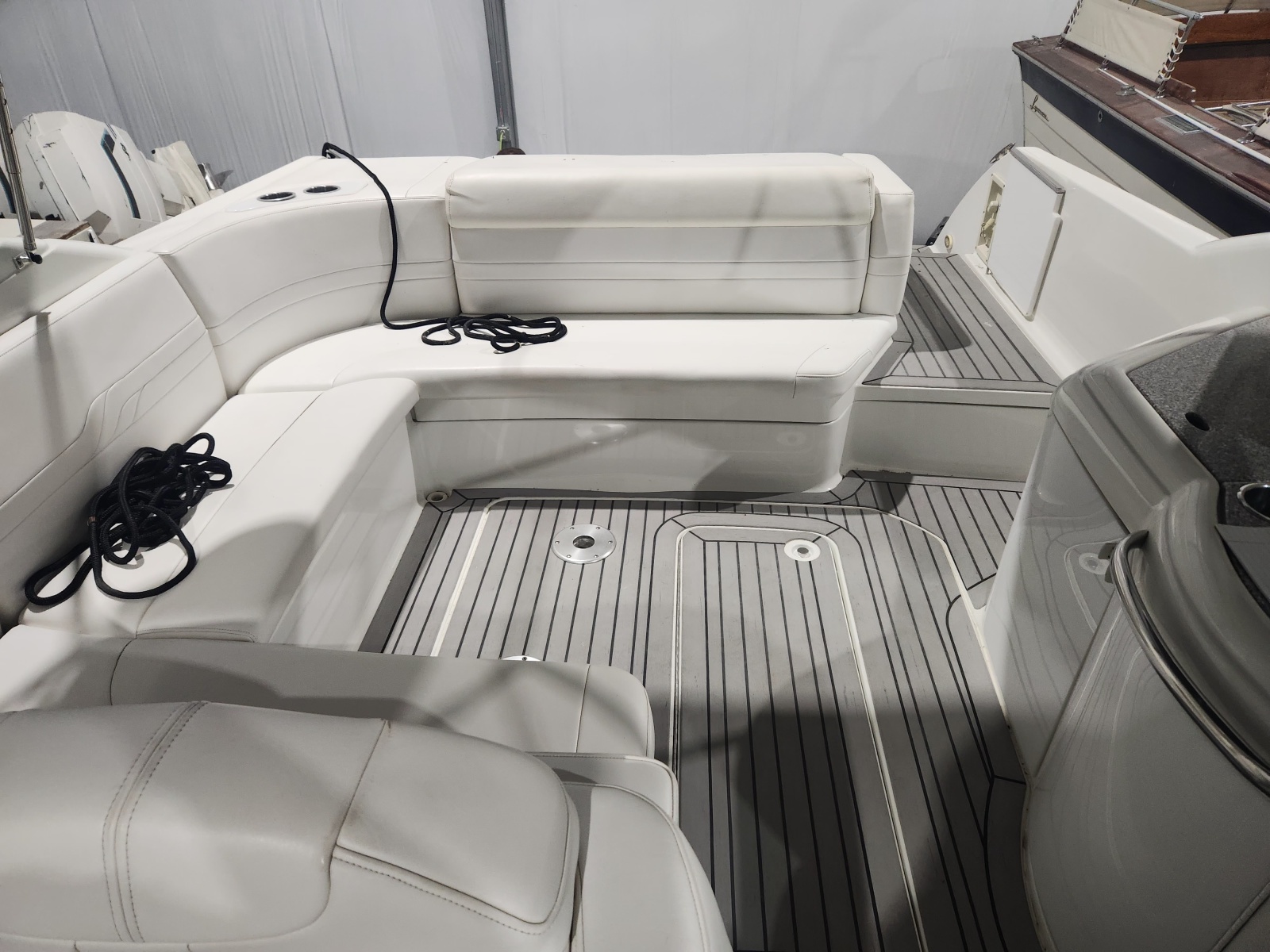 2004 Formula 330 Sun Sport