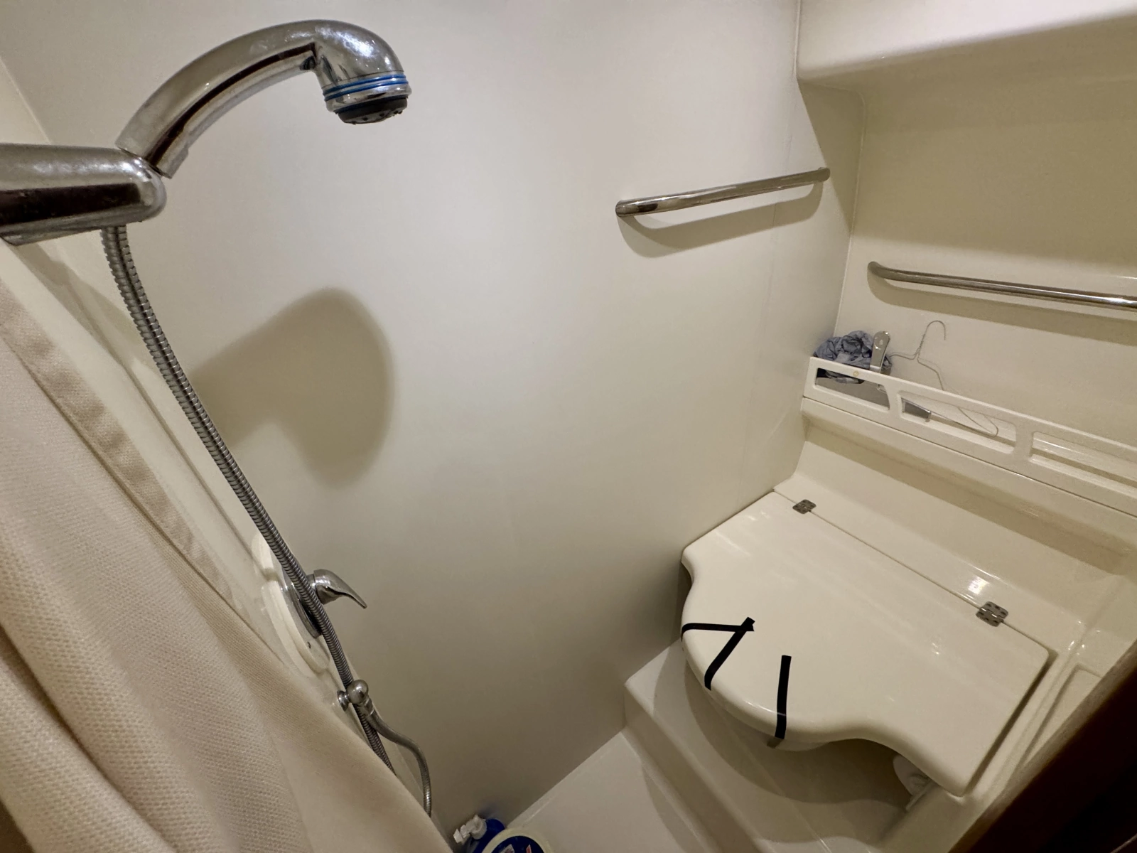 2006 Tiara Yachts 4300 Sovran