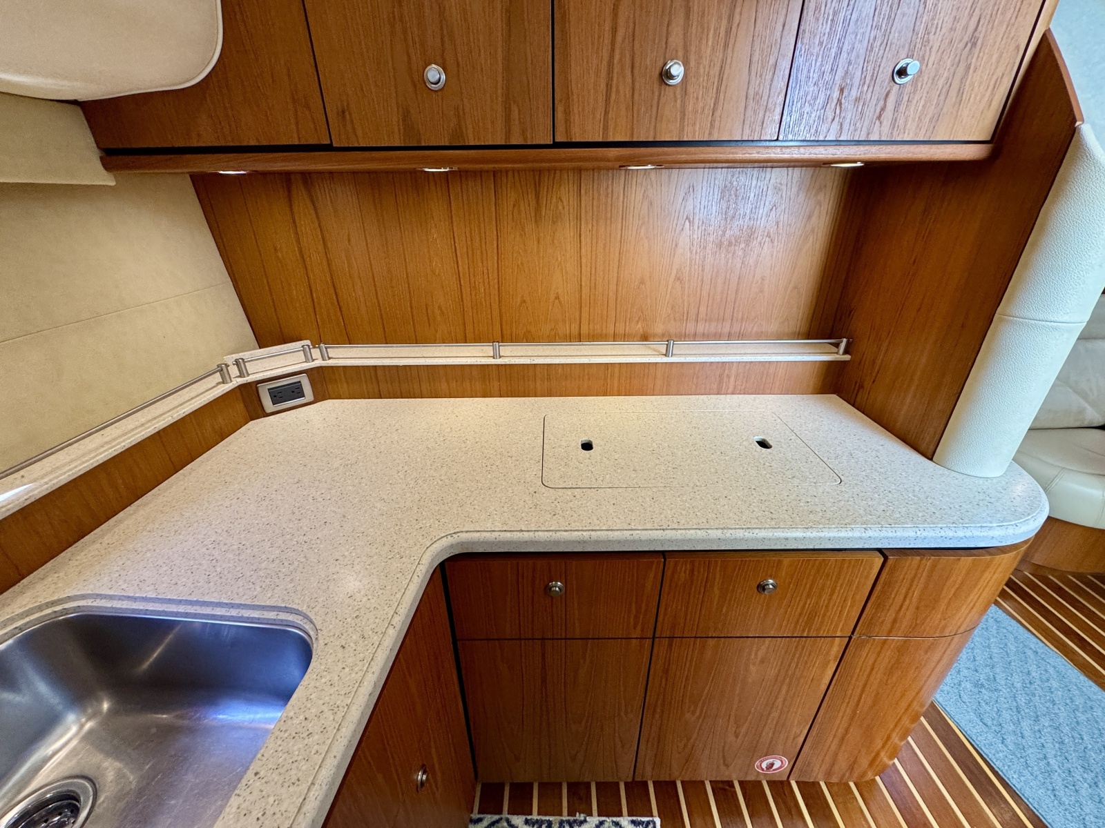 2006 Tiara Yachts 4300 Sovran