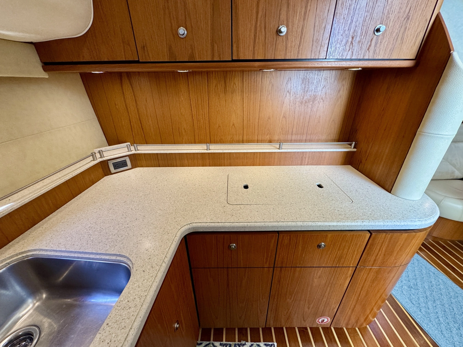 2006 Tiara Yachts 4300 Sovran