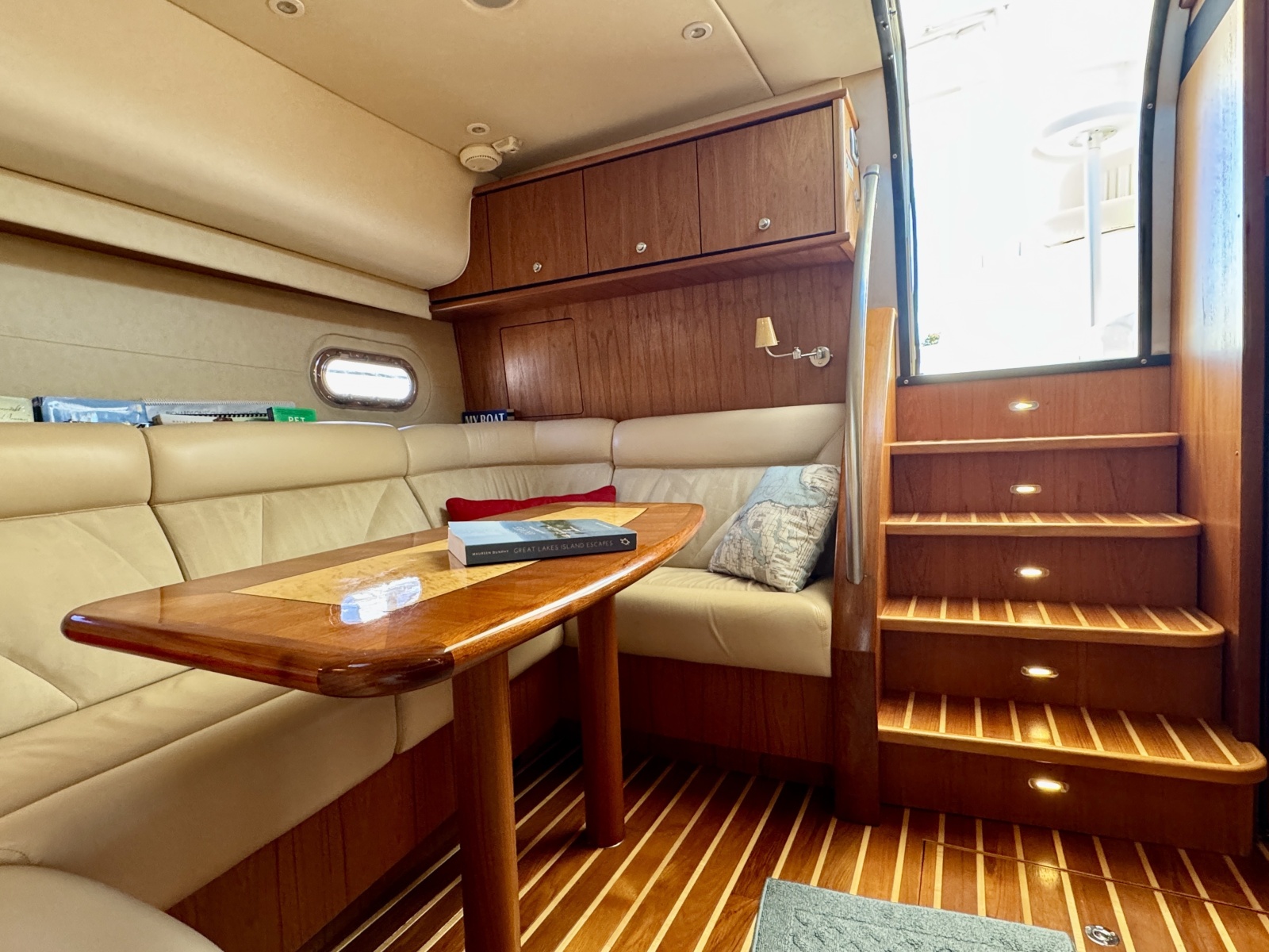 2006 Tiara Yachts 4300 Sovran