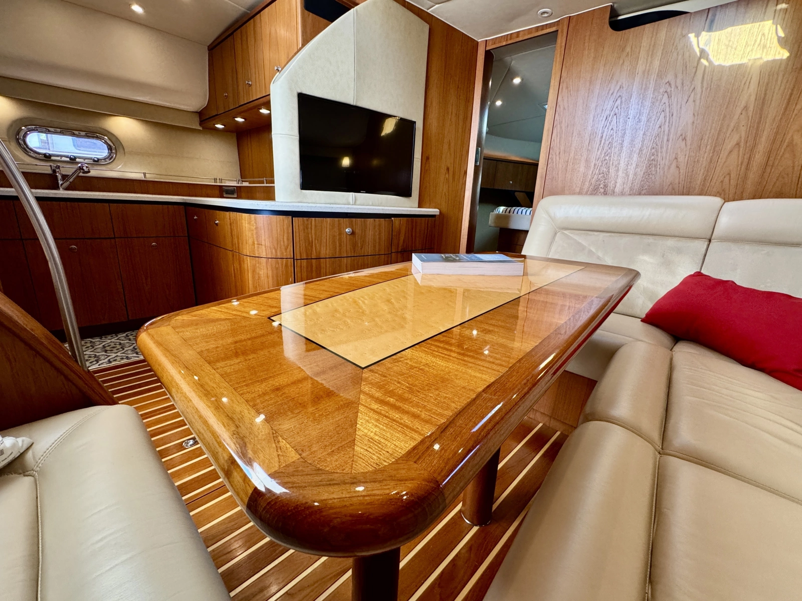 2006 Tiara Yachts 4300 Sovran