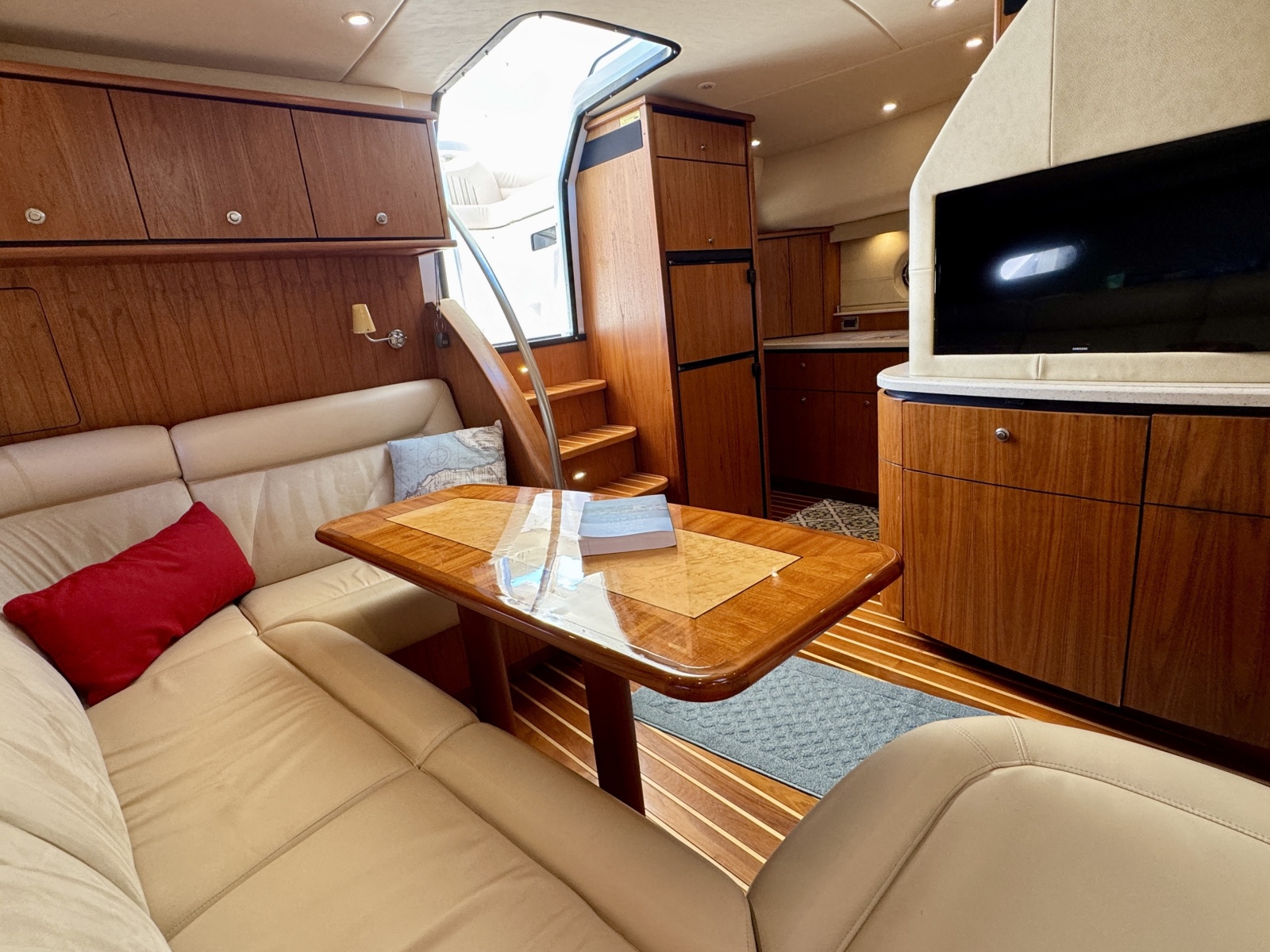 2006 Tiara Yachts 4300 Sovran