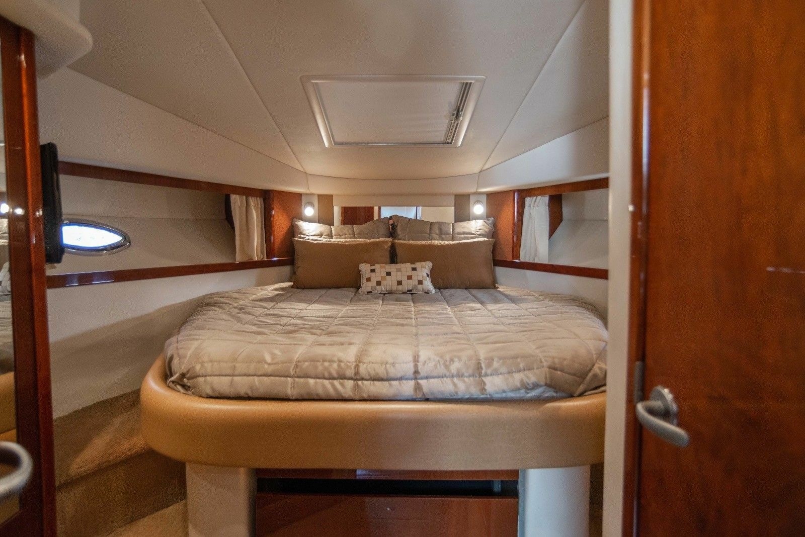 2010 Sea Ray 390 Sundancer — Happy Place