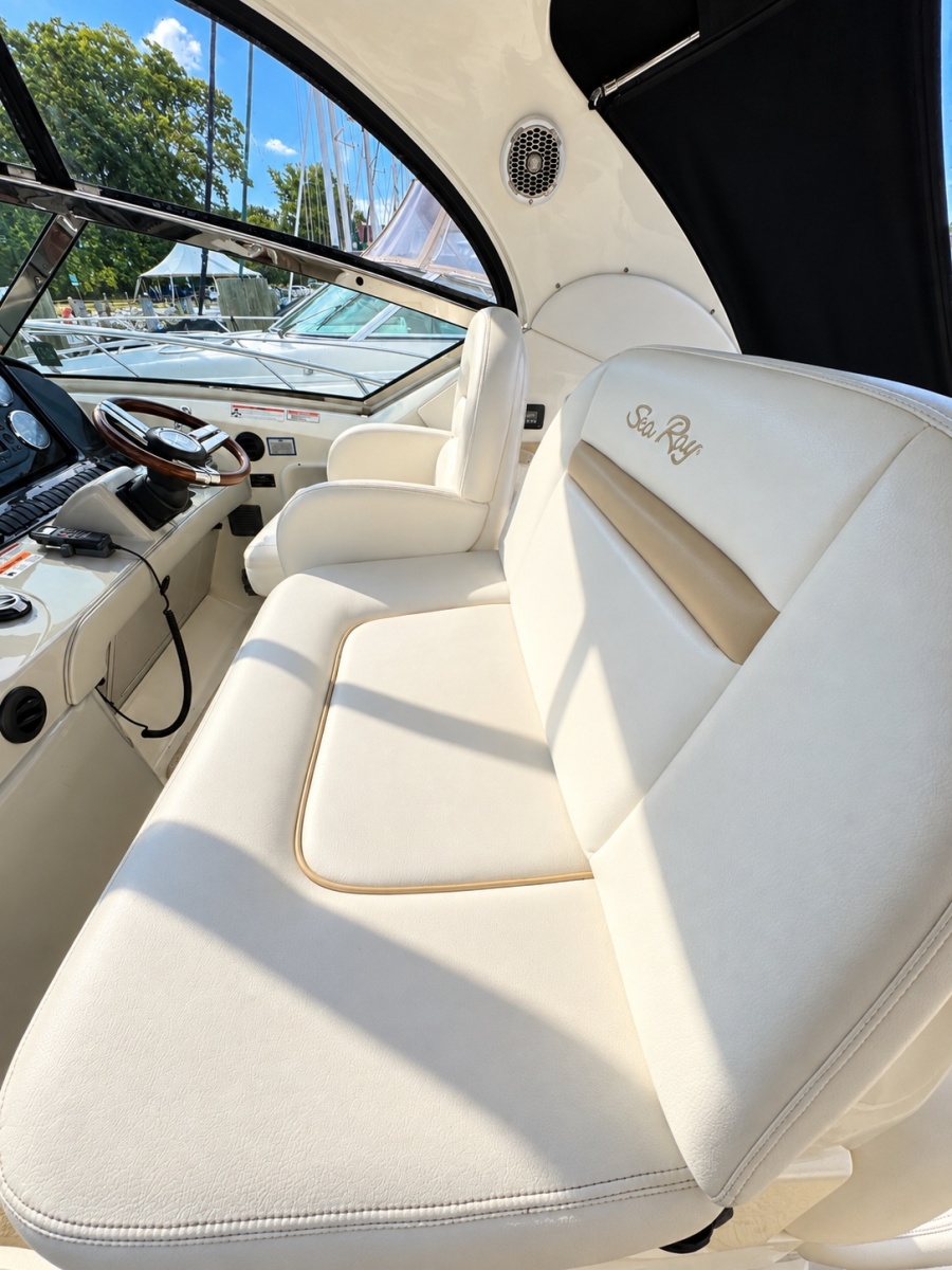 2010 Sea Ray 390 Sundancer — Happy Place