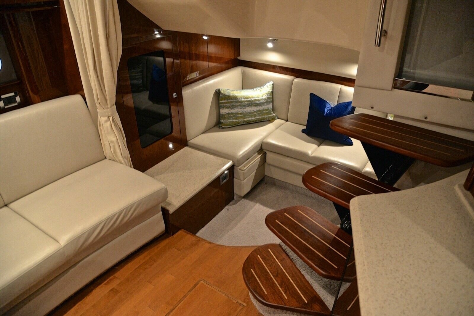2010 Sea Ray 390 Sundancer — Happy Place