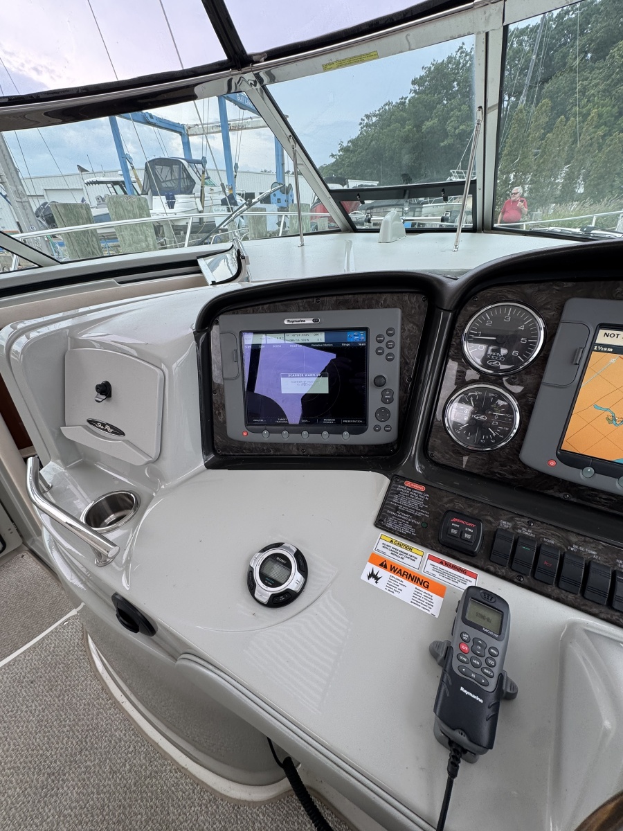 2010 Sea Ray 390 Sundancer — Happy Place