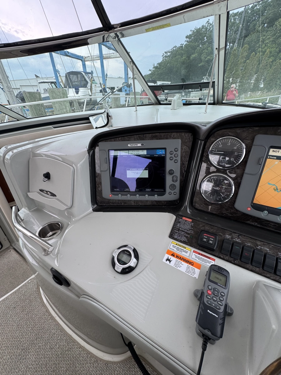 2010 Sea Ray 390 Sundancer