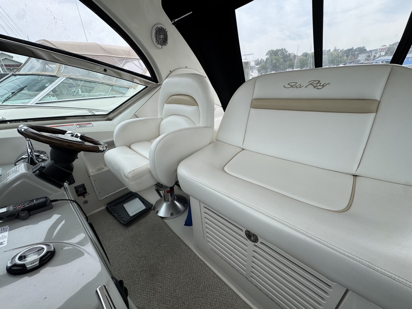 2010 Sea Ray 390 Sundancer — Happy Place