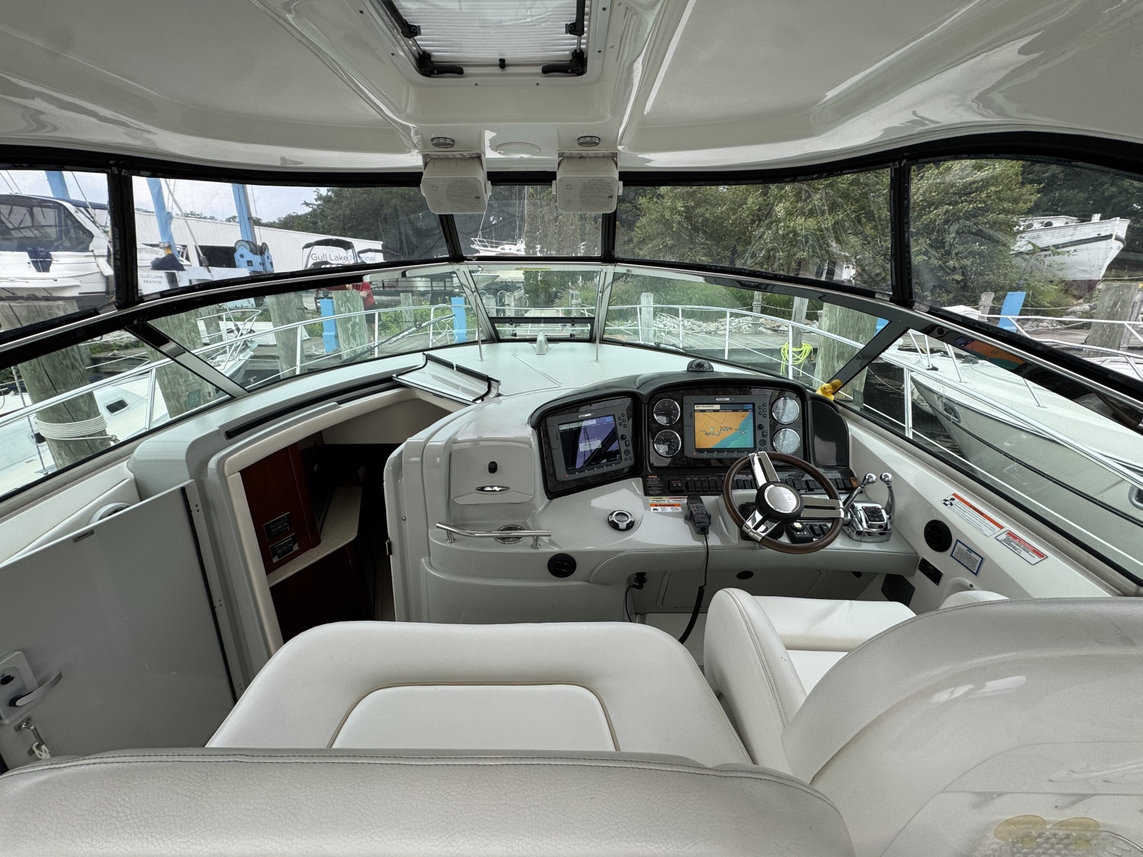 2010 Sea Ray 390 Sundancer — Happy Place