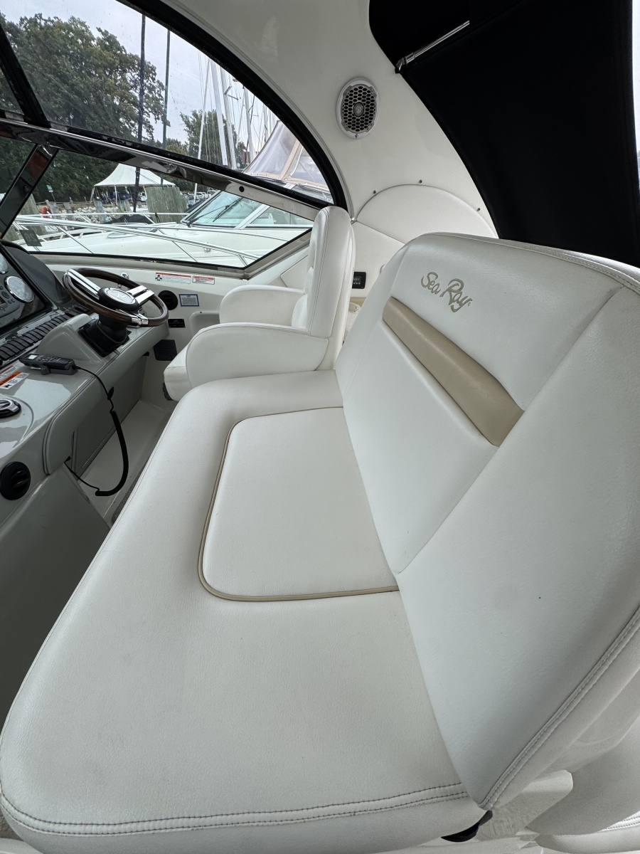2010 Sea Ray 390 Sundancer — Happy Place