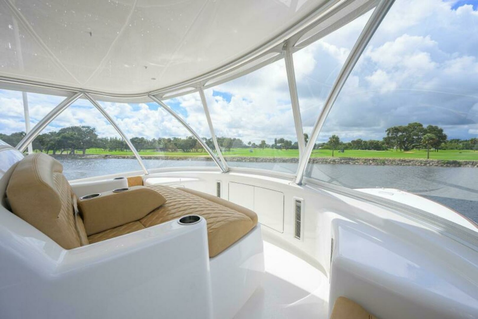 2023 Viking 64 Convertible - Flybridge