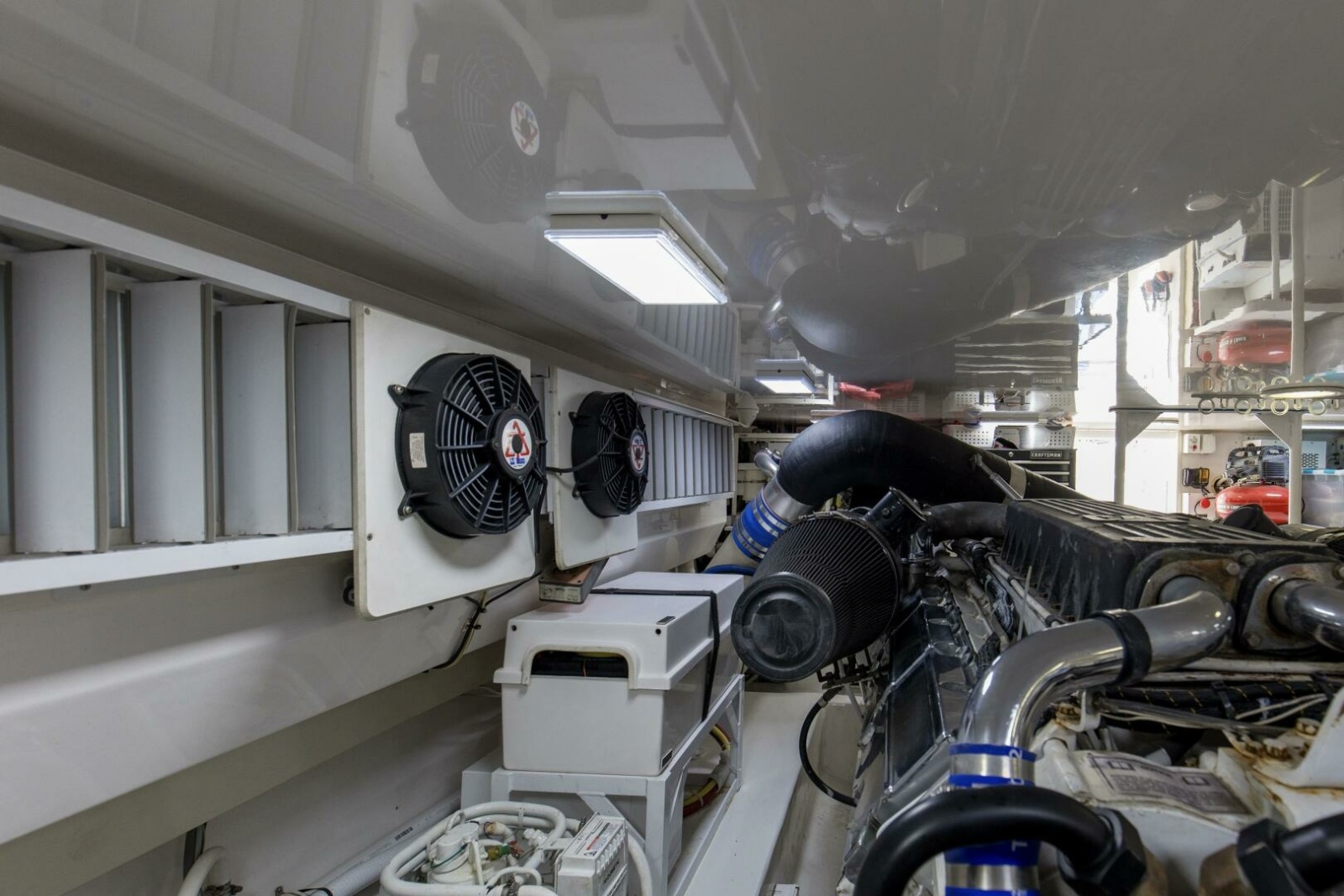 64' 2007 Viking 64 Enclosed Bridge