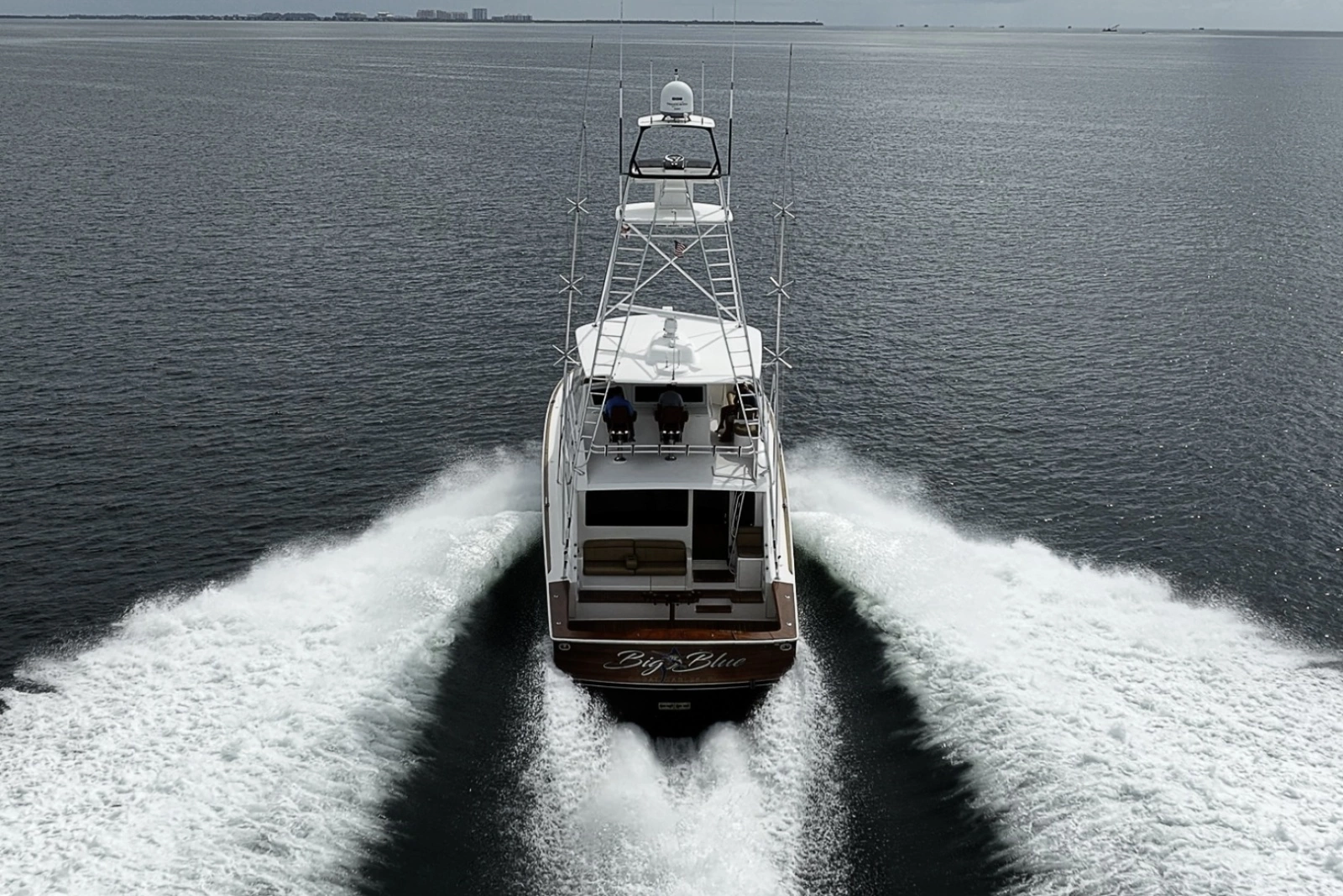 Viking 64 BIG BLUE - Running