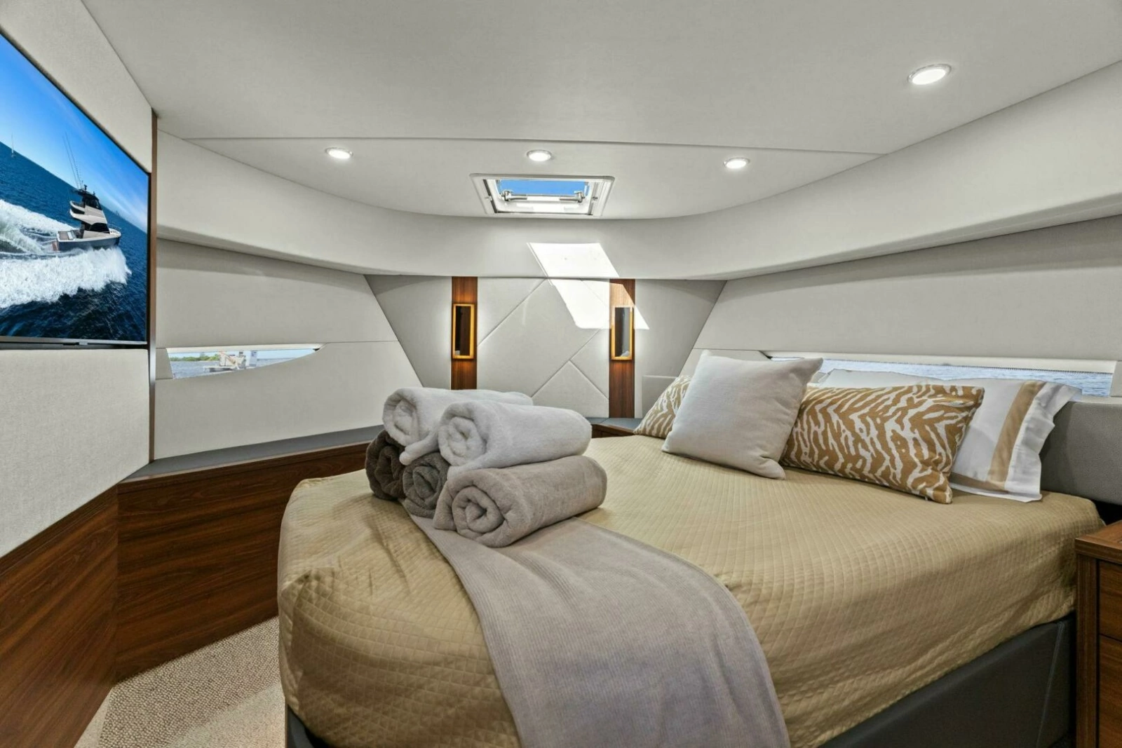 2025 Maritimo M600 