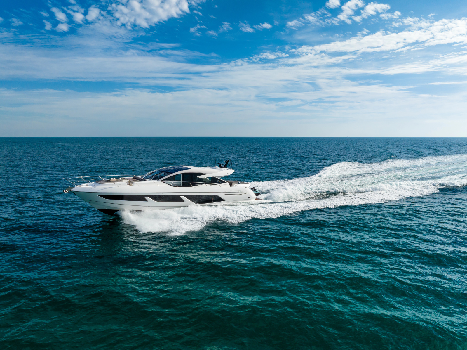 2022 Sunseeker Predator 74