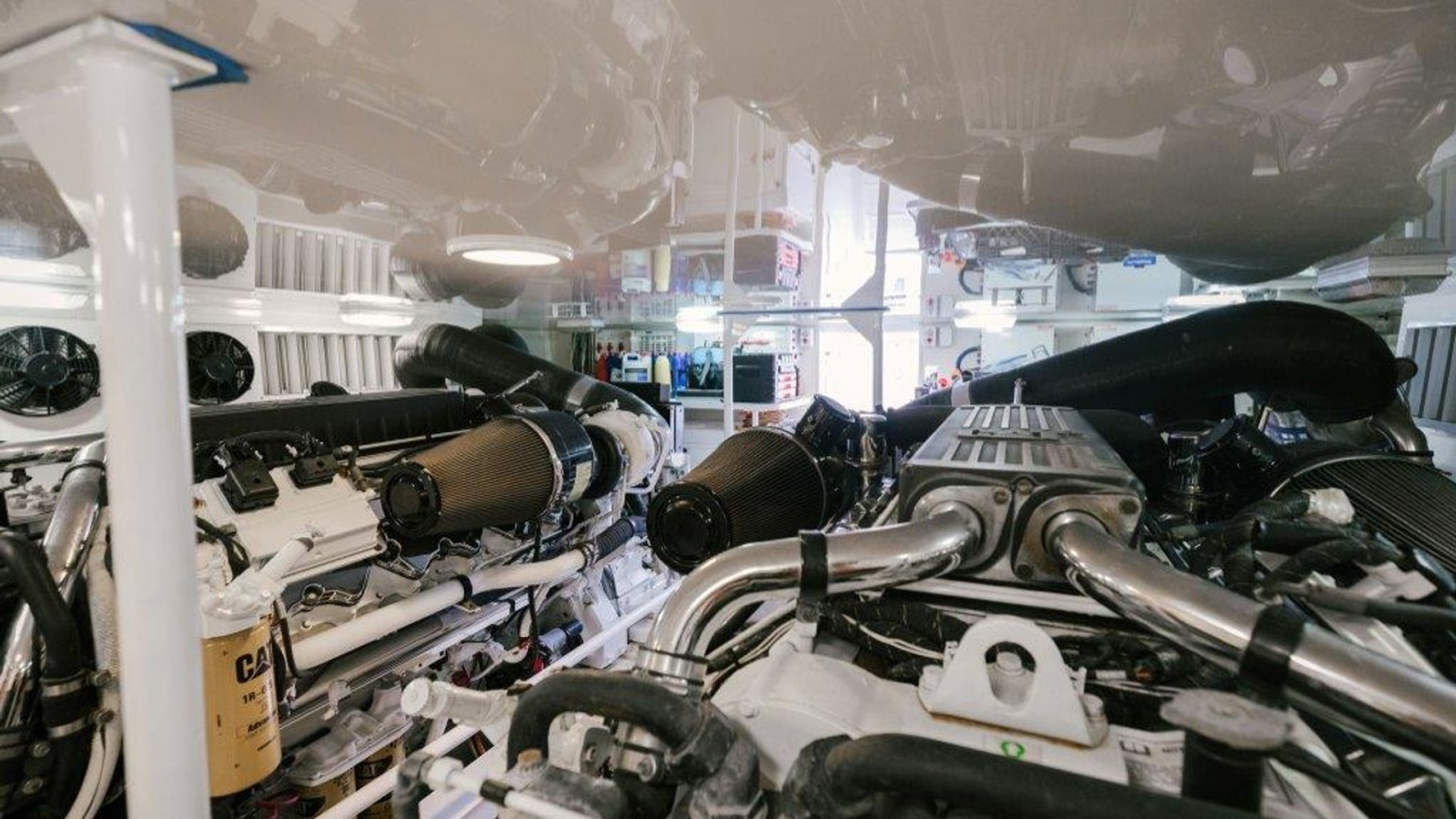 2007 64 Viking CNV Evil Eyes Engine Room (1)