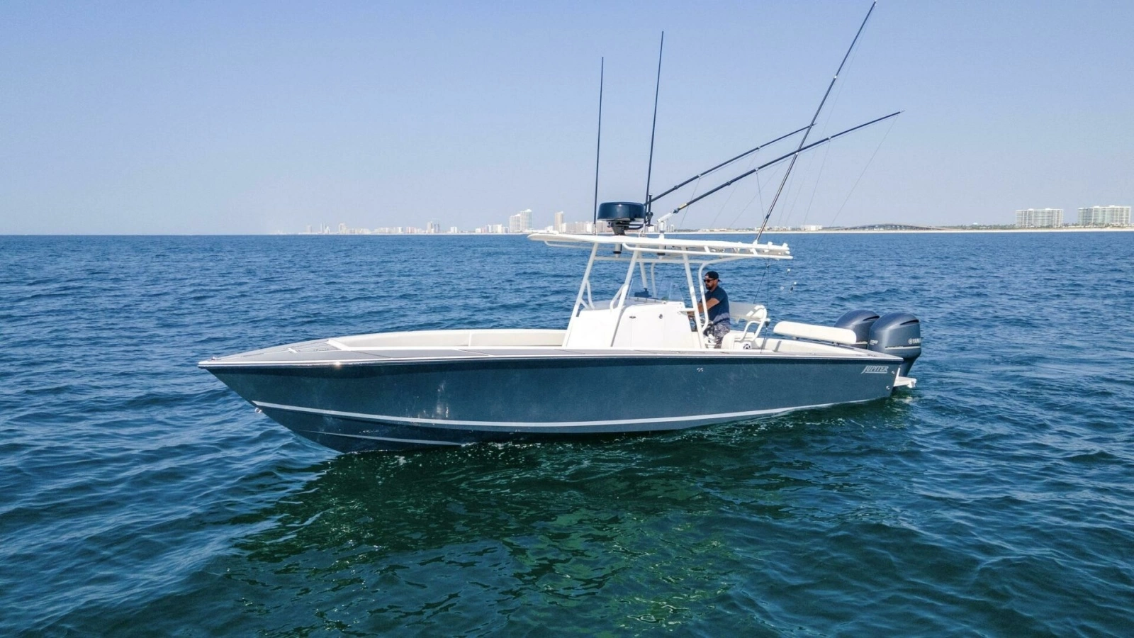 2004 31 Jupiter 31FS Smoke Show Port (2)