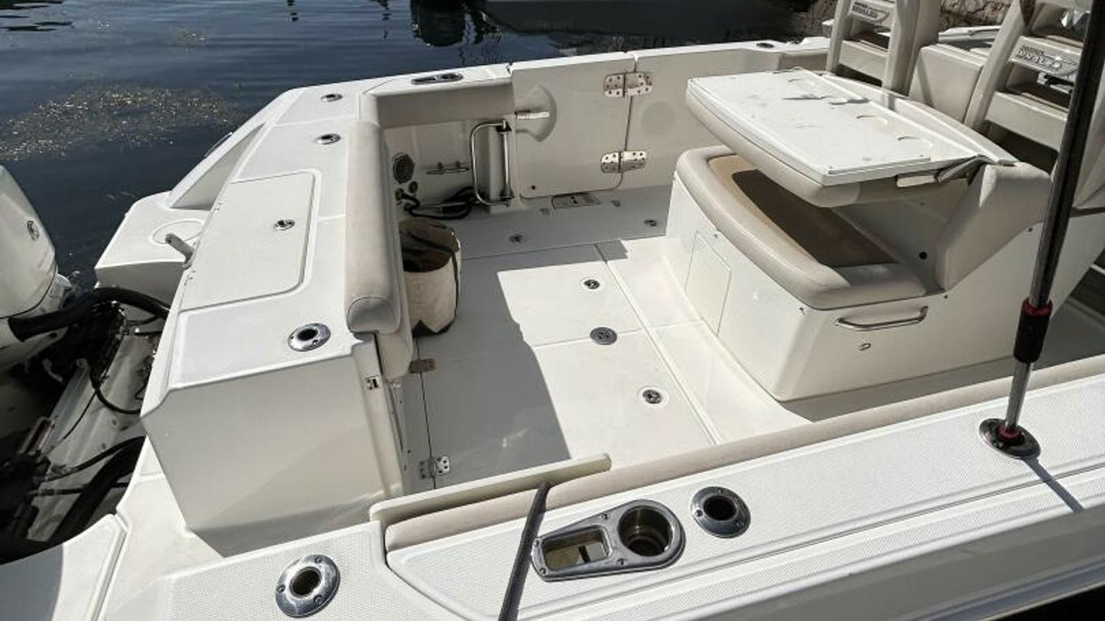 33' 2017 Boston Whaler 330 Outrage