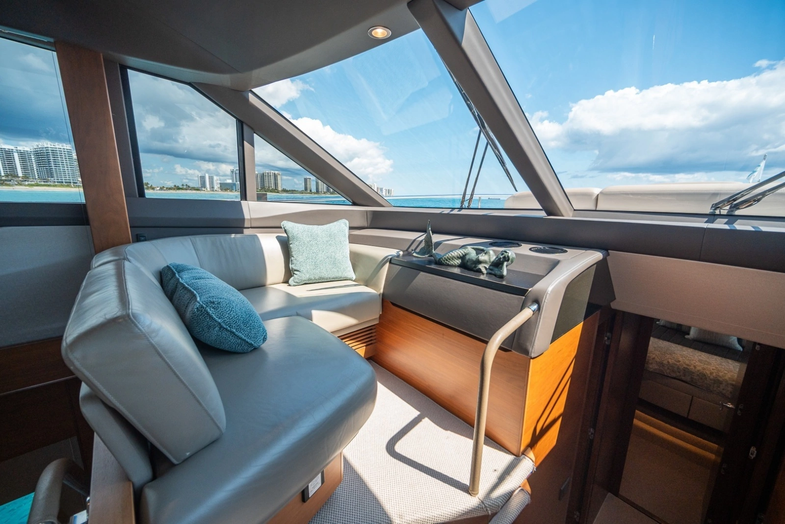 2017 Princess 68 Flybridge