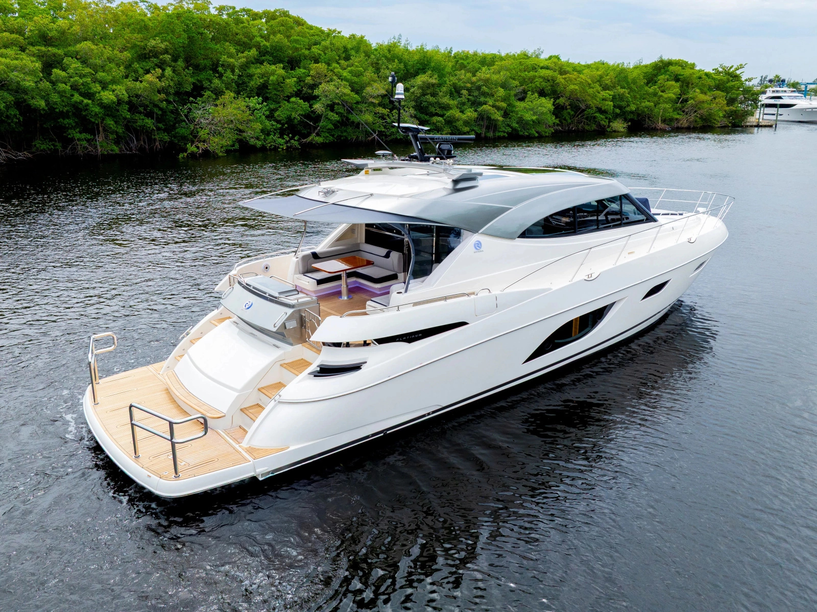 6000 SPORT YACHT 60ft Riviera Yacht For Sale