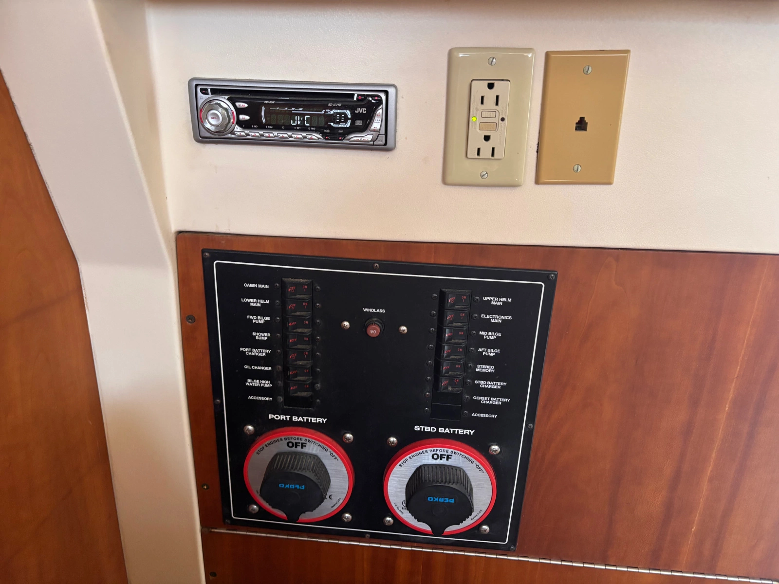 2003 Mainship 390 Trawler