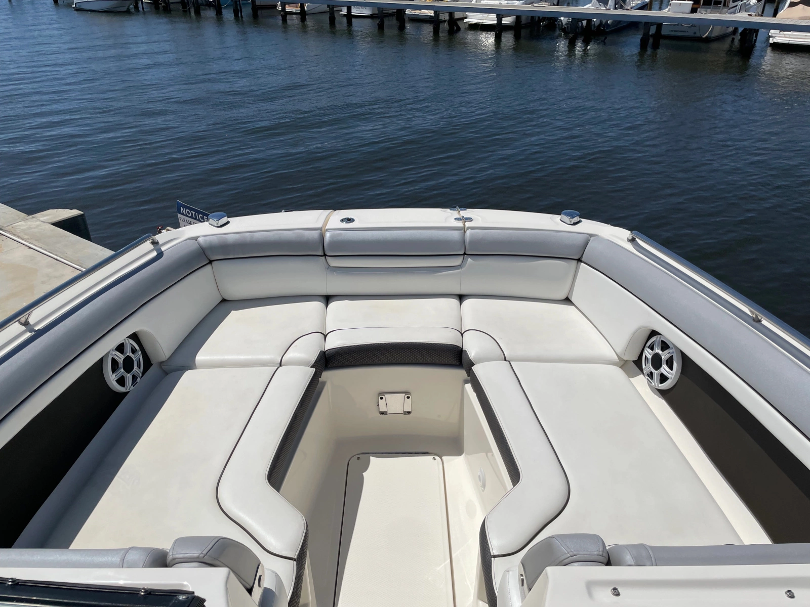 2017 Sea Ray SDX 270