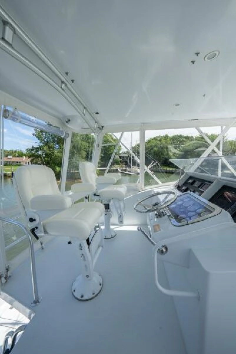 2001 Hatteras Convertible 50