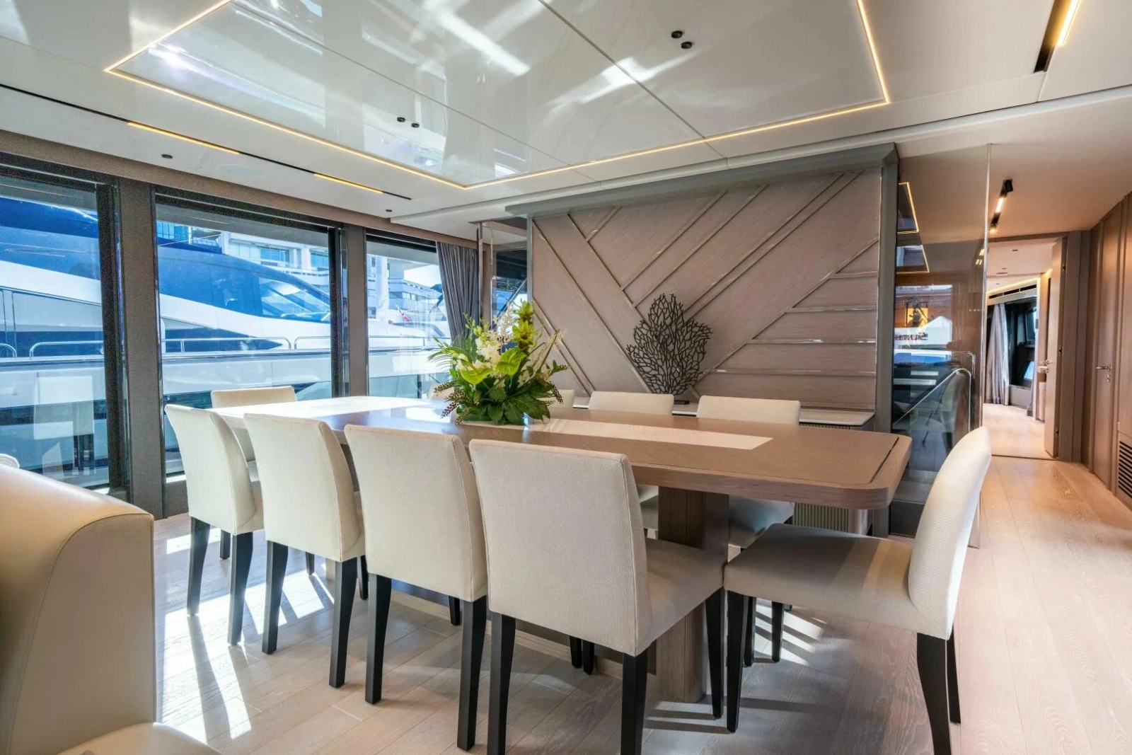 100 YACHT 100ft Sunseeker Yacht For Sale