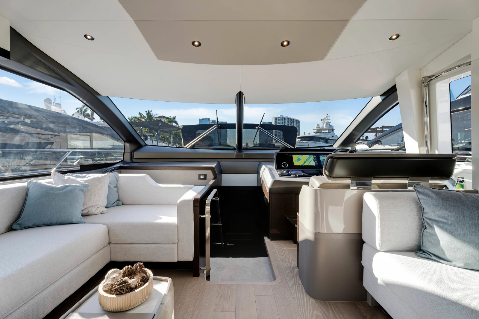MANHATTAN 68 68ft Sunseeker Yacht For Sale