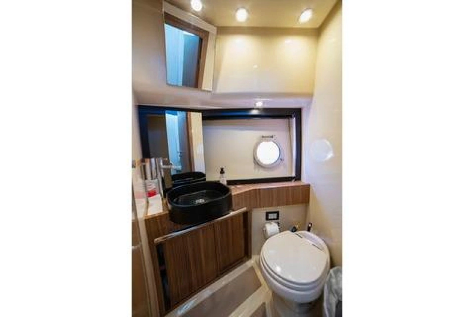2015 Azimut Magellano 43