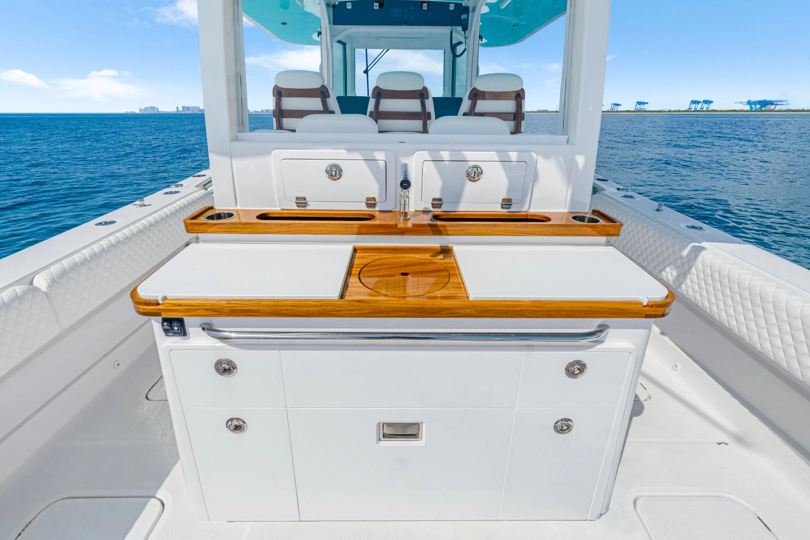 42ft HCB Yacht For Sale