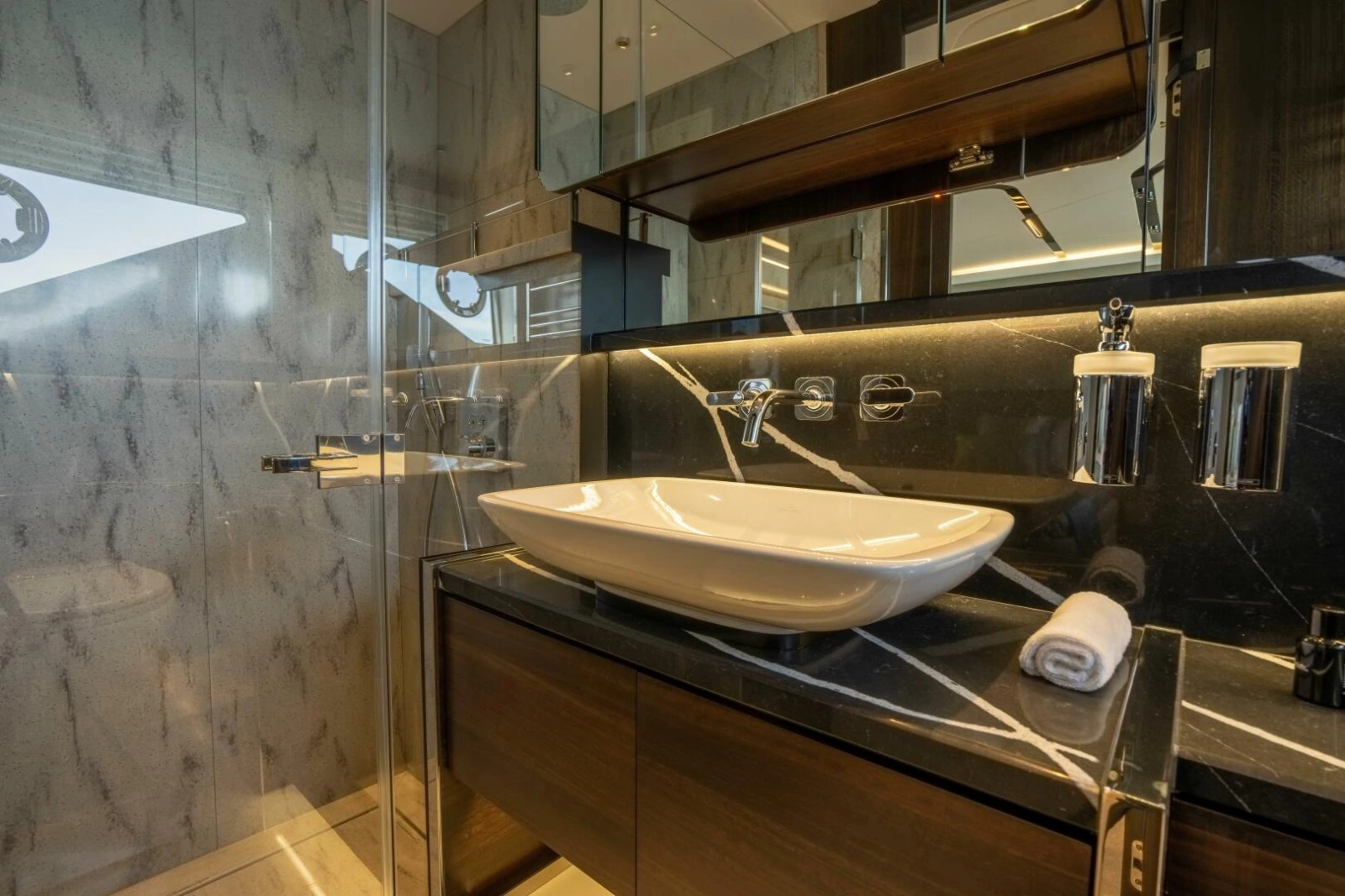 65 SPORT YACHT 65ft Sunseeker Yacht For Sale