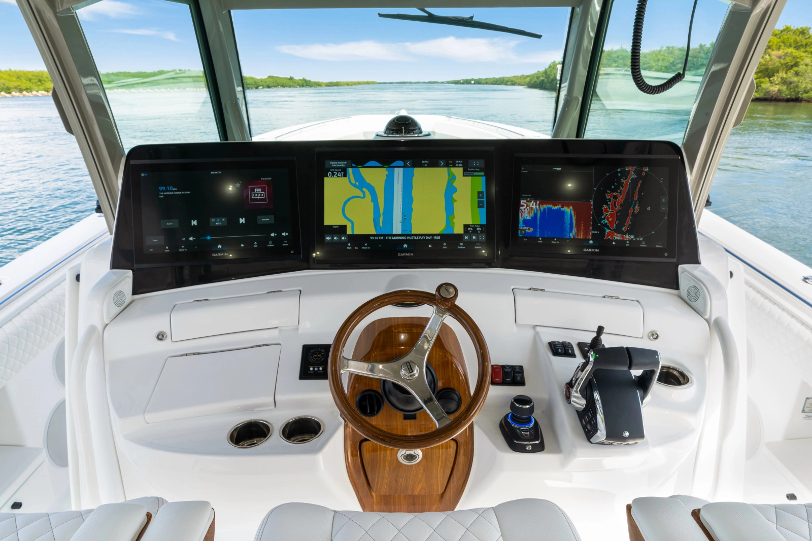 53 Suenos RXV 53ft HCB Yacht For Sale