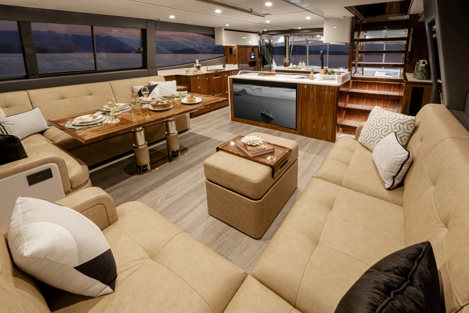 68 Sports Motor Yacht 68ft Riviera Yacht For Sale