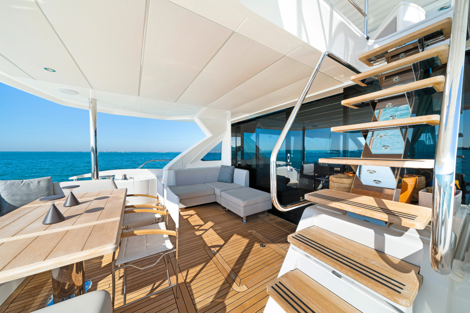 2020 Sunseeker 76 Yacht