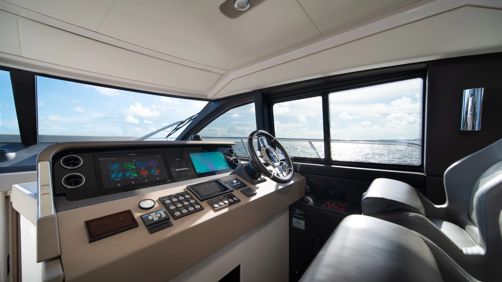 2020 Azimut 50 Flybridge
