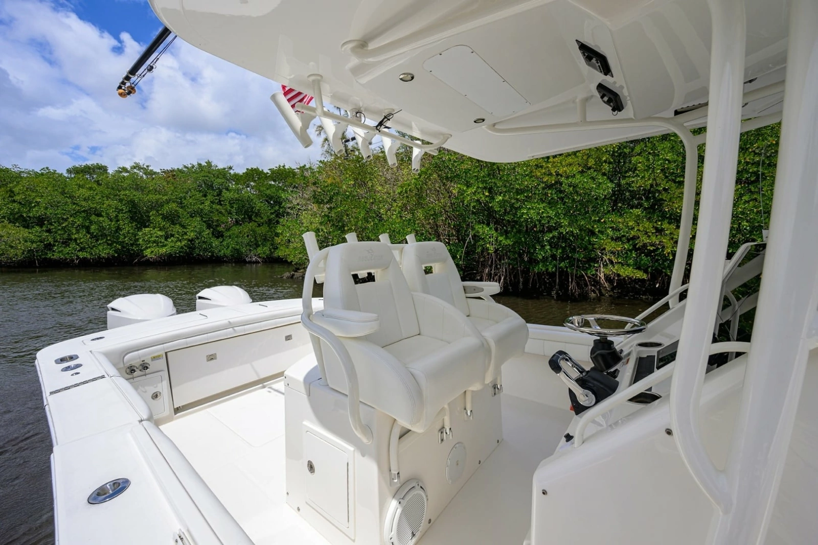 Regulator 31   Sweet Melissa - Helm
