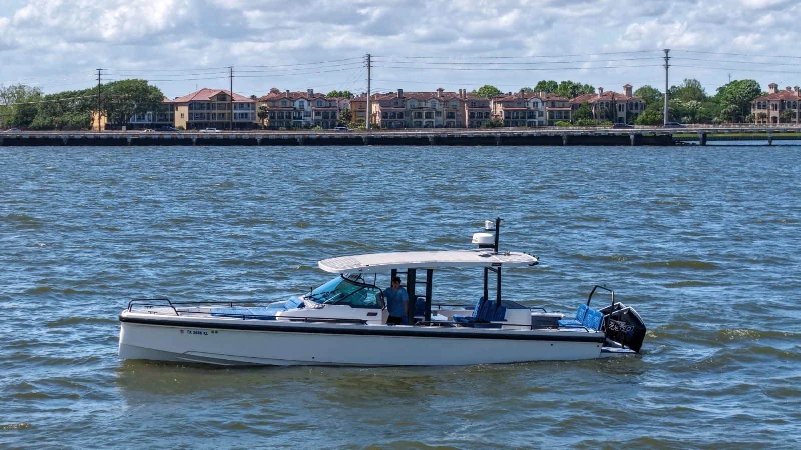 2019 Axopar 37 Sun Top