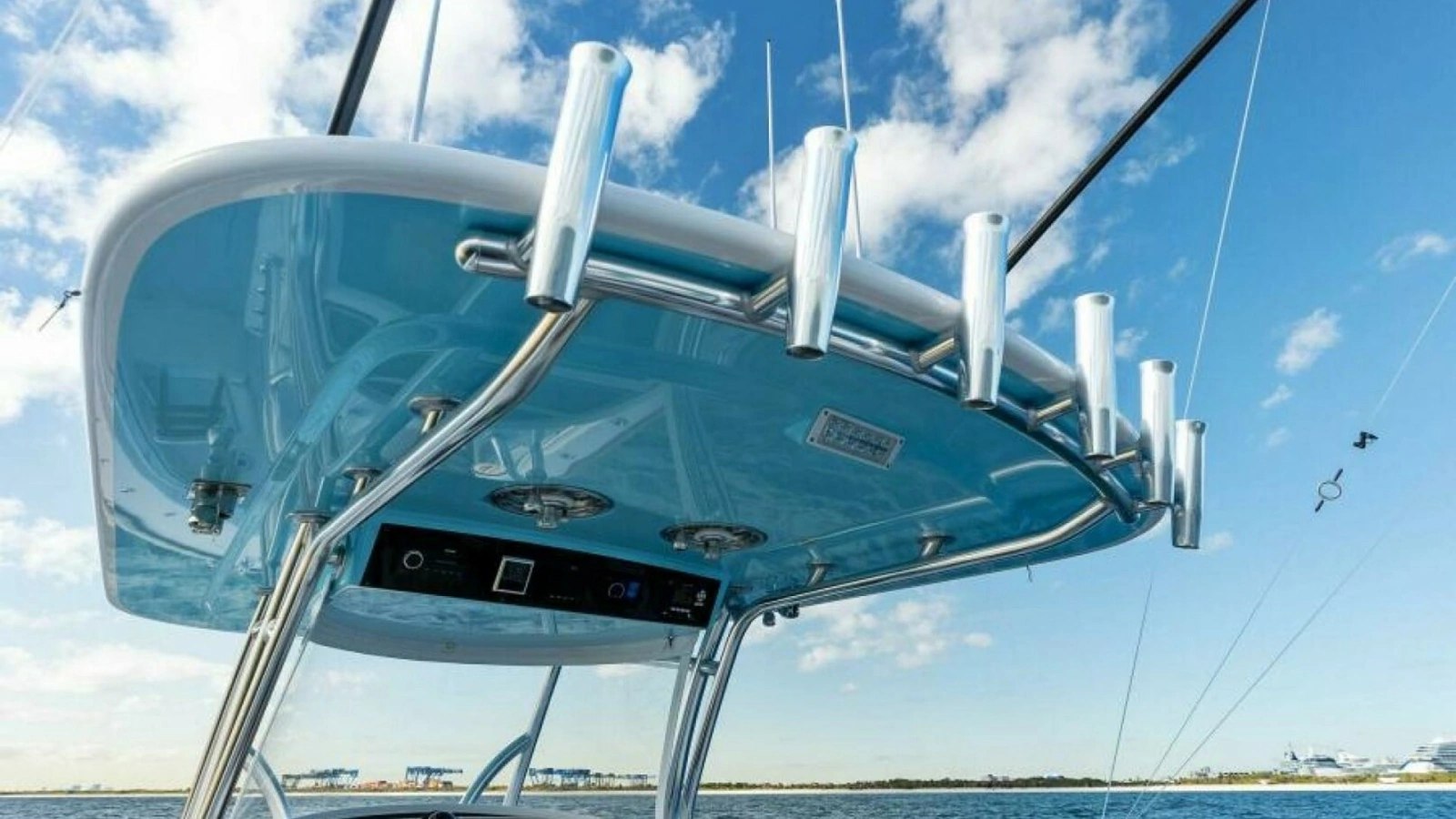 2021 Valhalla Boatworks V-37 Rod Holders