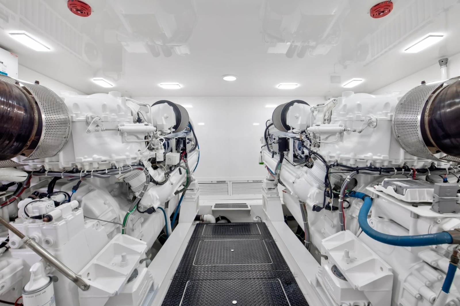 Viking 82 - Done Deal - Engine Room