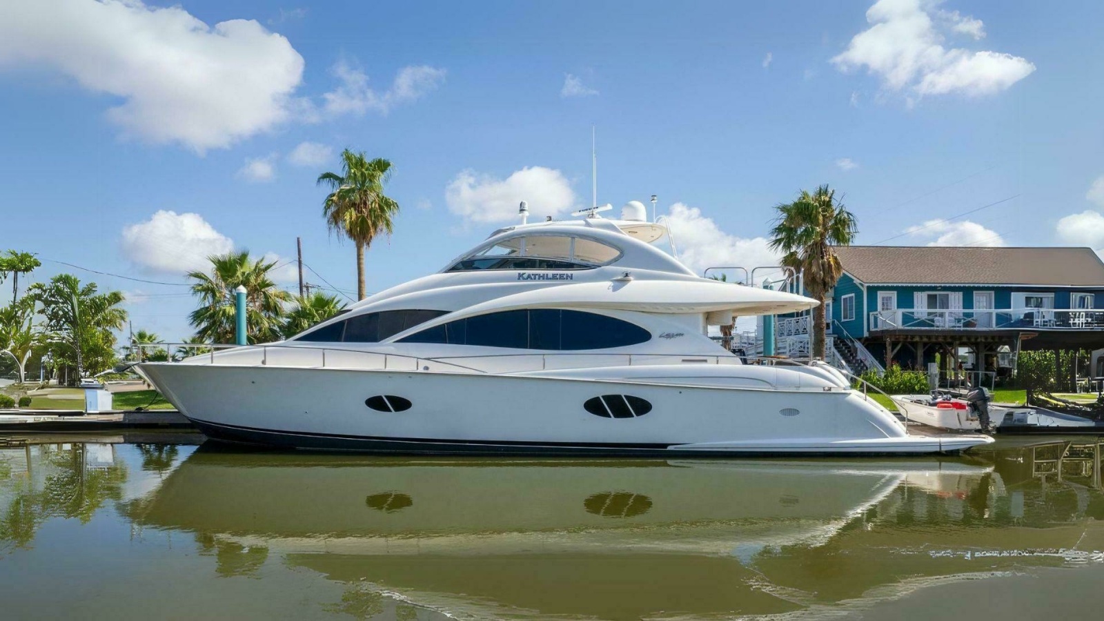74' 2007 Lazzara Yachts 74 Motor Yacht