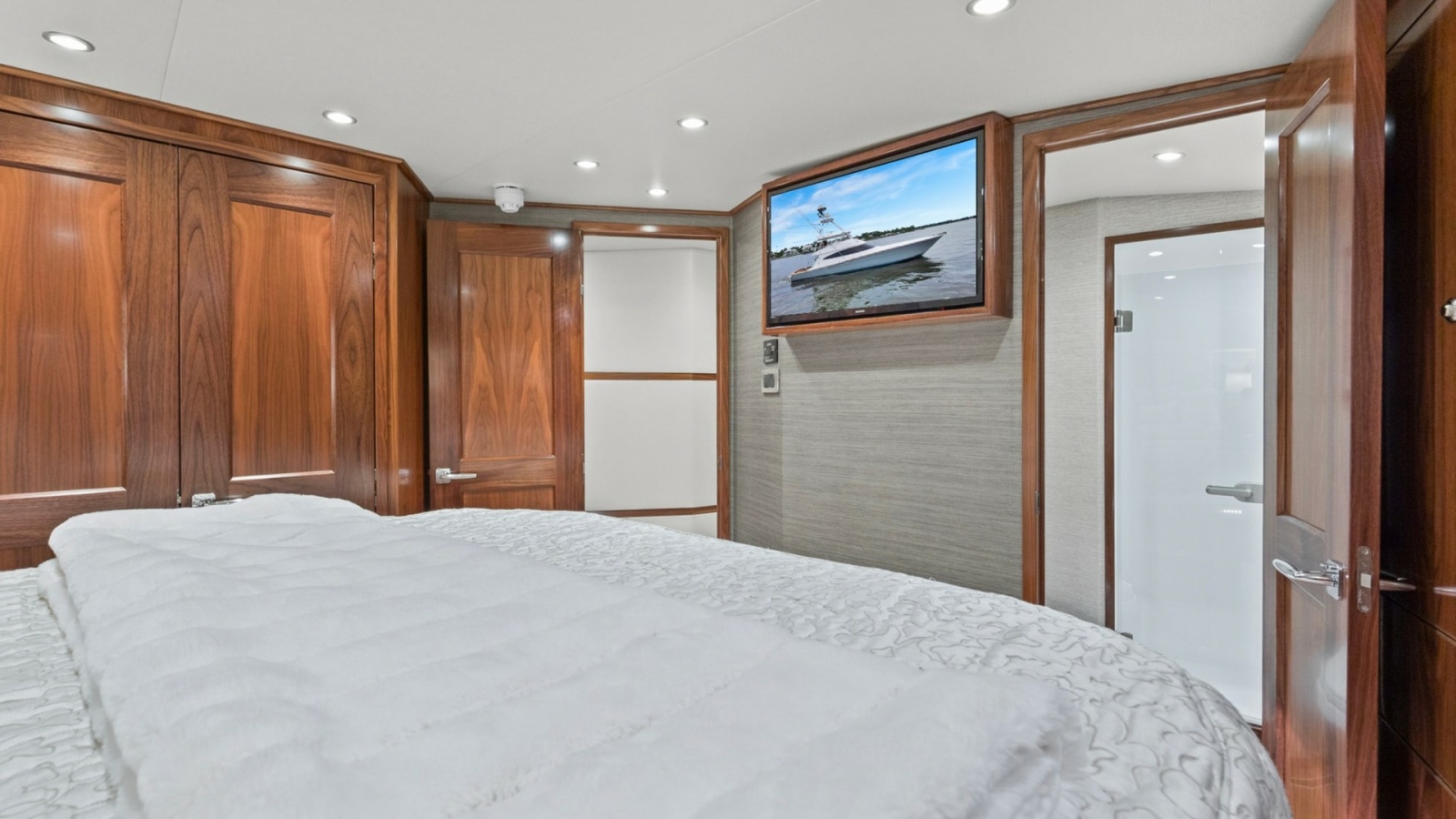 2020 68 Viking Convertible Gunpowder Master Stateroom (2)