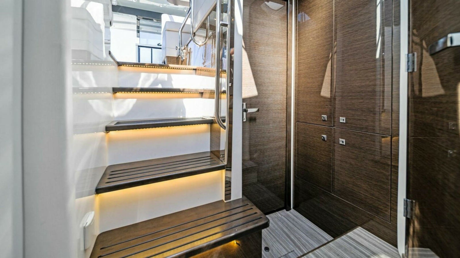 45' 2019 Cruisers Yachts 45 Cantius
