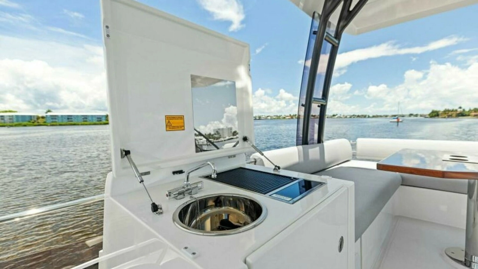 2025 Prestige 460 Flybridge - Sistership
