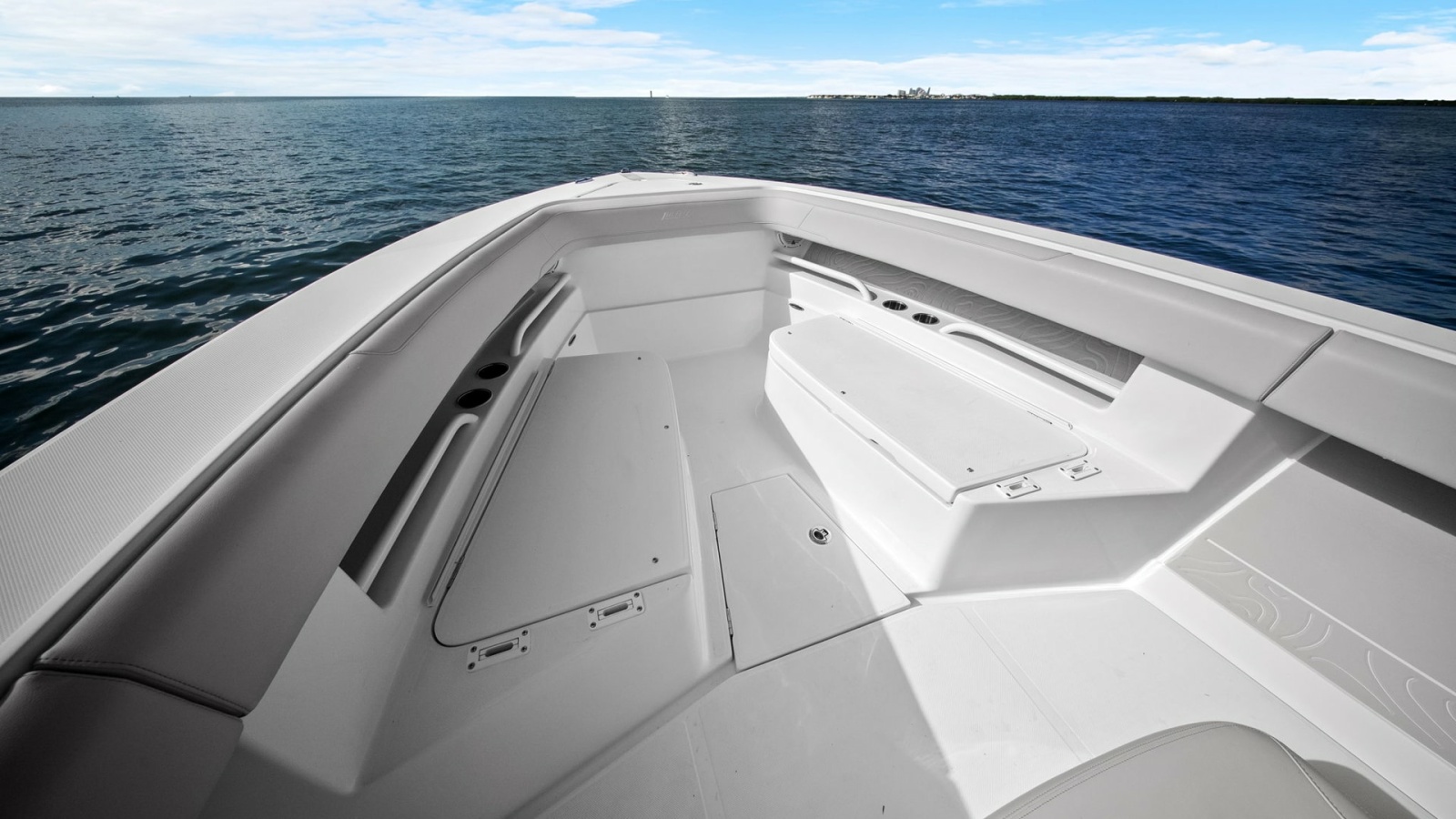 Spacious Bow Seating Area