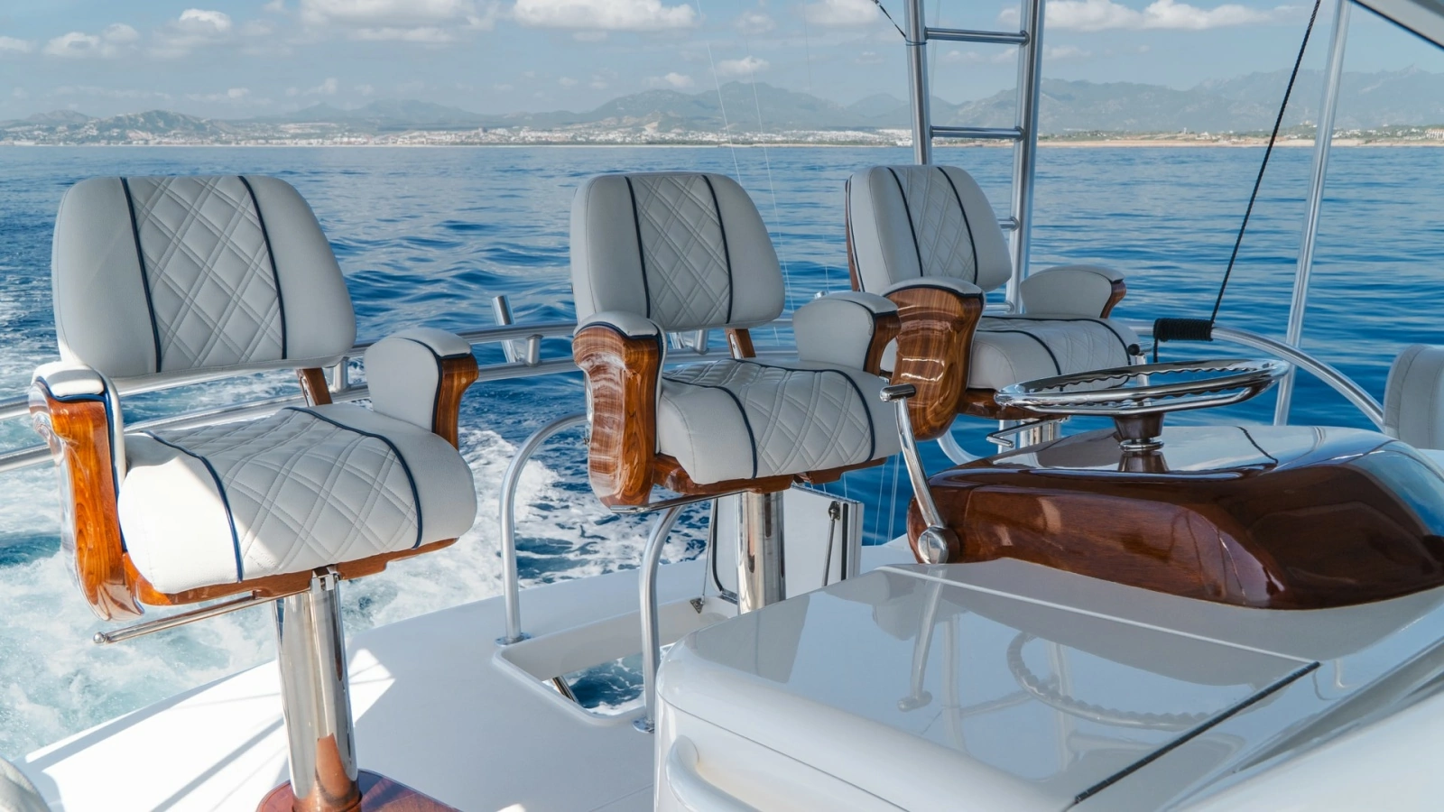Flybridge Helm Seating Area