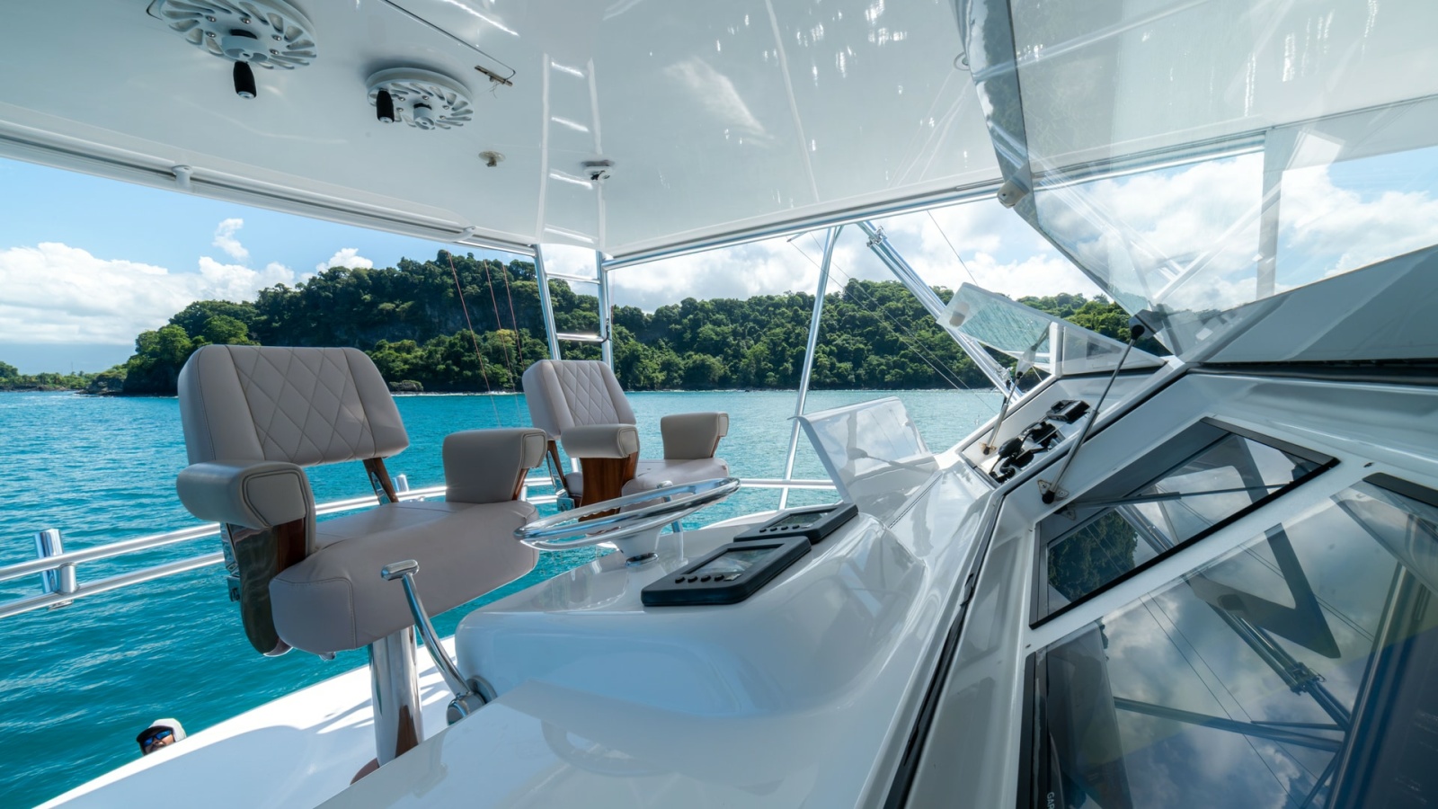 2001 Viking 61 Convertible- Caliente- Helm