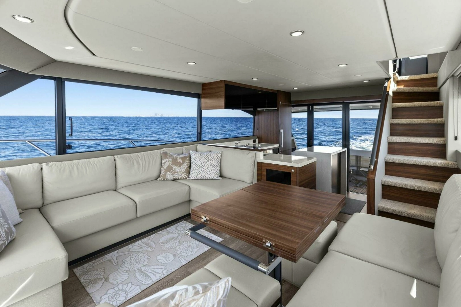 2025 Maritimo M600 