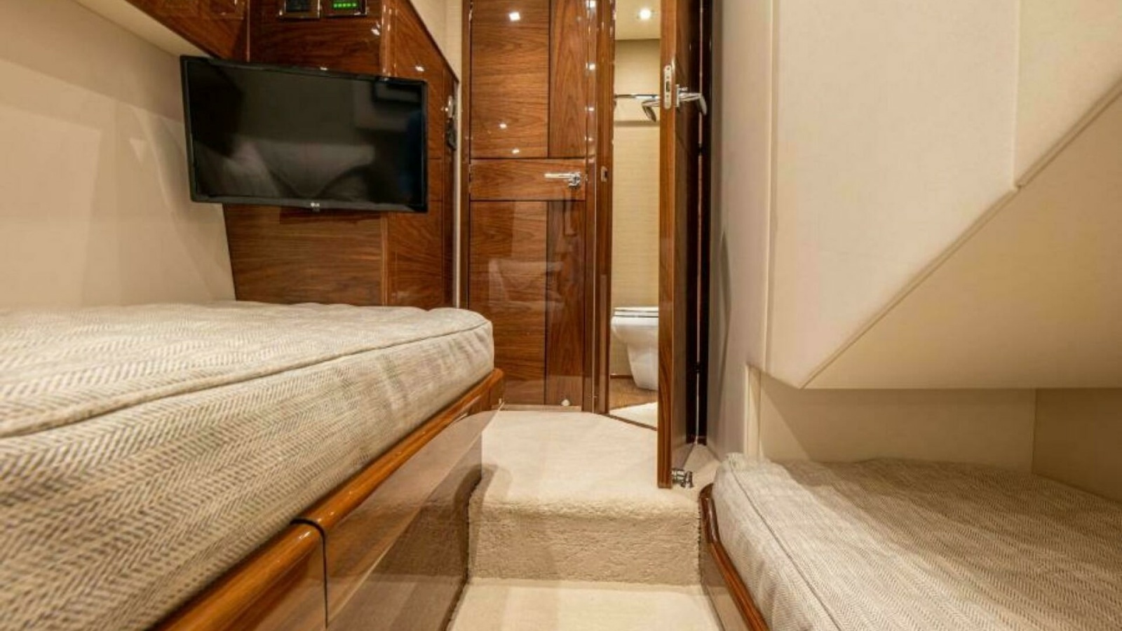 Guest Stateroom with Ensuite Access